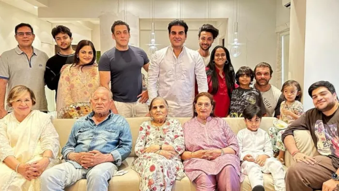 File Photo of Salman Khan and Family on Ocassion of Eid 2023