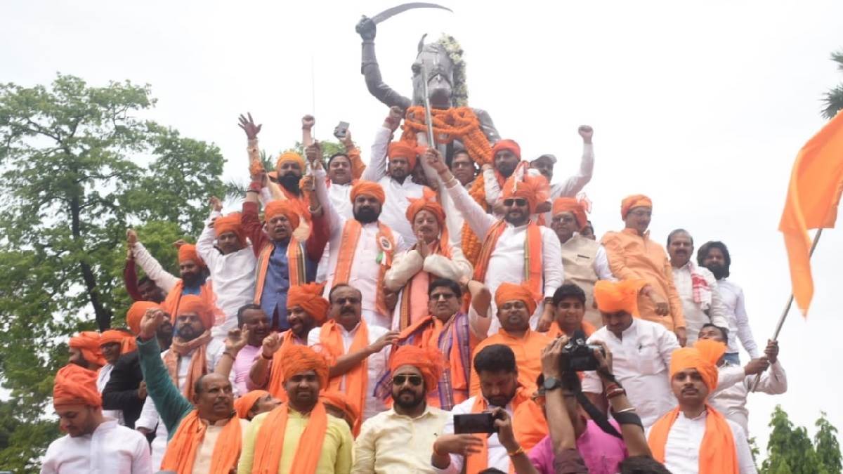https://www.jagranimages.com/images/newimg/23042023/23_04_2023-samrat_chaudhary_on_nayak_veer_kunwar_jayanti_photo_23393222.jpg