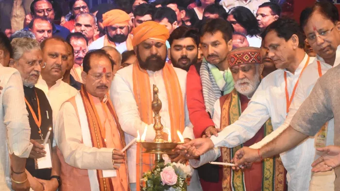 सिंहासन खाली करो कि जनता आती है- सुशील मोदी, राय बोले- कवि दिनकर होते तो नीतीश को जरूर देते चेतावनी