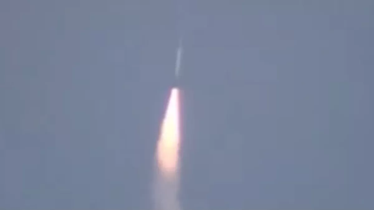 Ballistic Missile : भारत ने एक और बैलिस्टिक मिसाइल का किया सफल प्रक्षेपण, 250 किमी तक है मारक क्षमता
