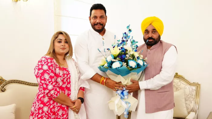 Punjab में एससी मोर्चा के उपाध्यक्ष रॉबिन सांपला AAP में शामिल