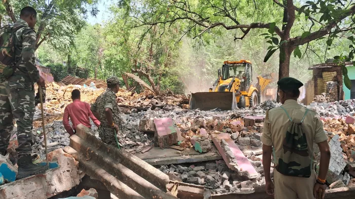 कीताडीह में रेलवे ने 20 घरों को किया जमींदोज