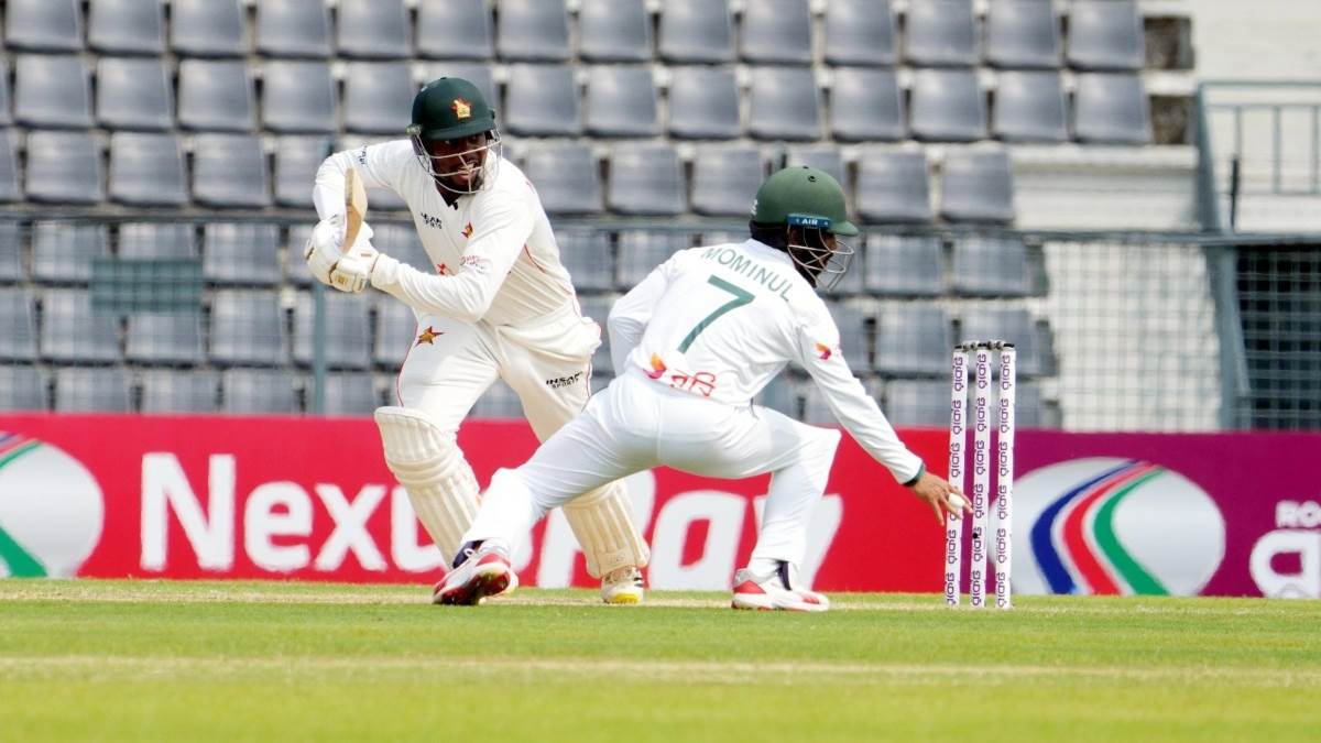 https://www.jagranimages.com/images/newimg/23042025/23_04_2025-ban_vs_zim_1st_test_23924368.jpg