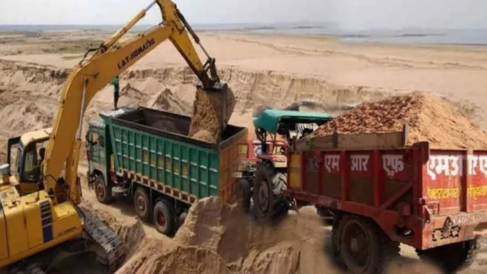 भोजपुर में बिना धर्मकांटा लाइसेंस के चल रहे 40% बालू घाट (प्रतीकात्मक तस्वीर)