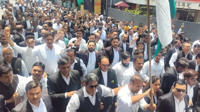 Pahalgam Attack: उत्तराखंड में भी लोग सड़कों पर उतरे। जागरण