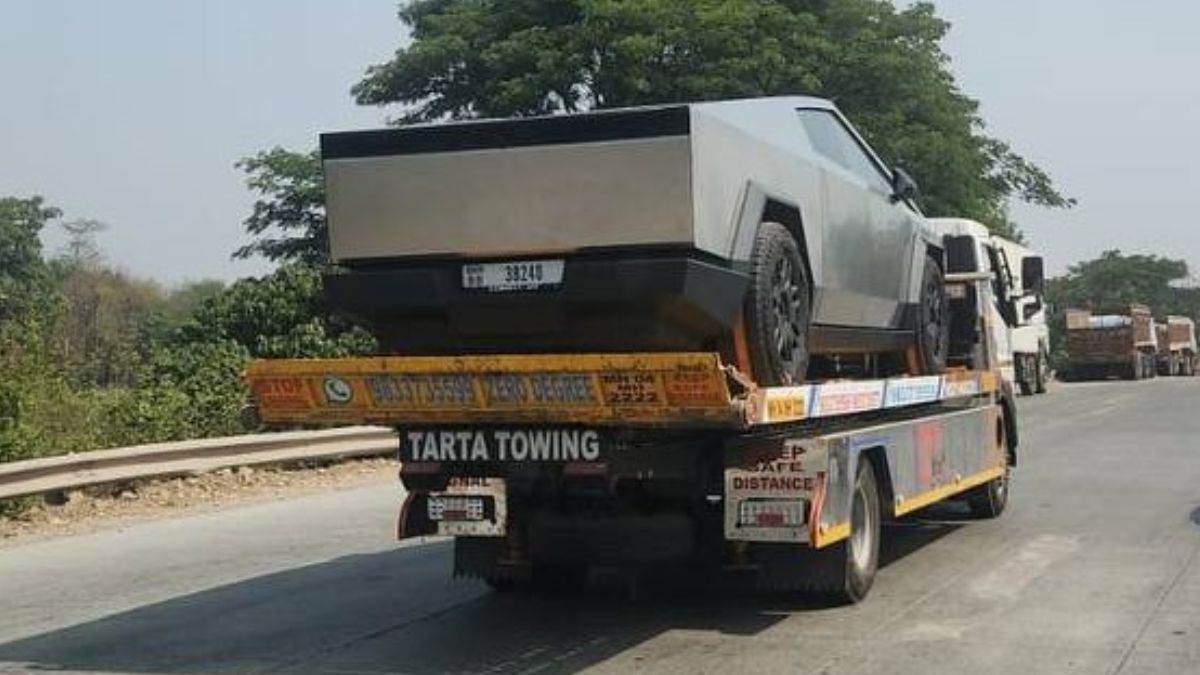 https://www.jagranimages.com/images/newimg/23042025/23_04_2025-tesla_cybertruck_1_23924301.jpg