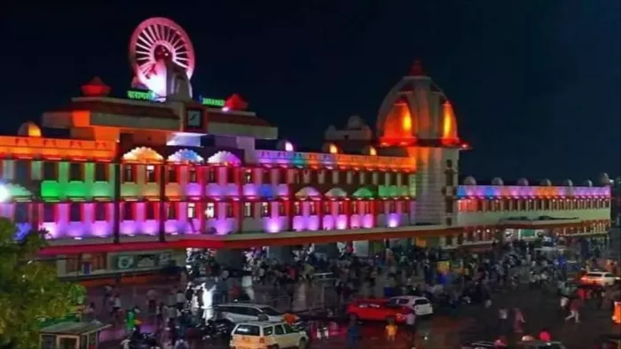 Varanasi Cantt Station: कैंट स्टेशन आमदनी में अव्वल (File Photo)