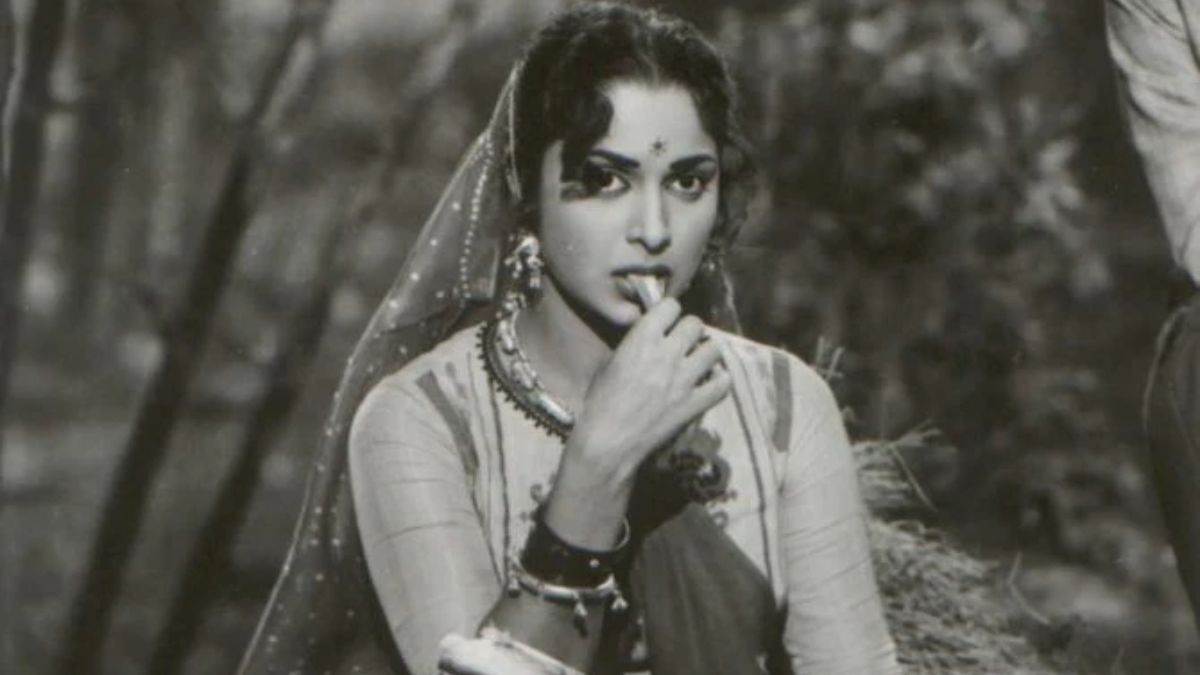 https://www.jagranimages.com/images/newimg/23042025/23_04_2025-waheeda_rehman_1_23924236.jpg