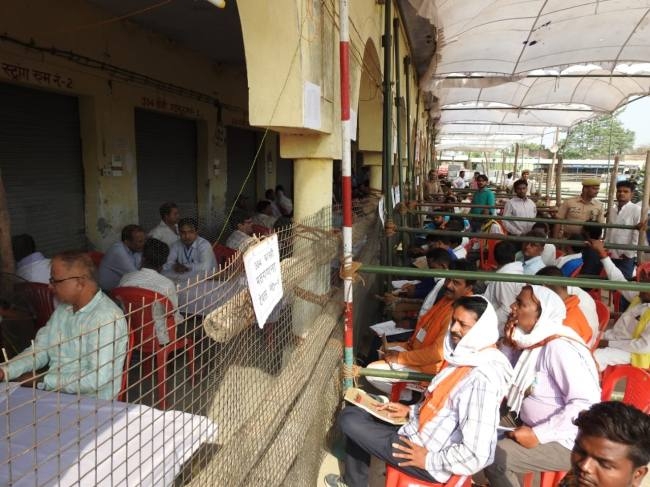 डुमरियागंज लोकसभा क्षेत्र : मतगणना में भाजपा आगे