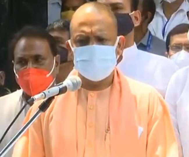 गांव का निरीक्षण करने के बाद सीएम योगी आदित्यनाथ ने मीडिया से भी बात की।
