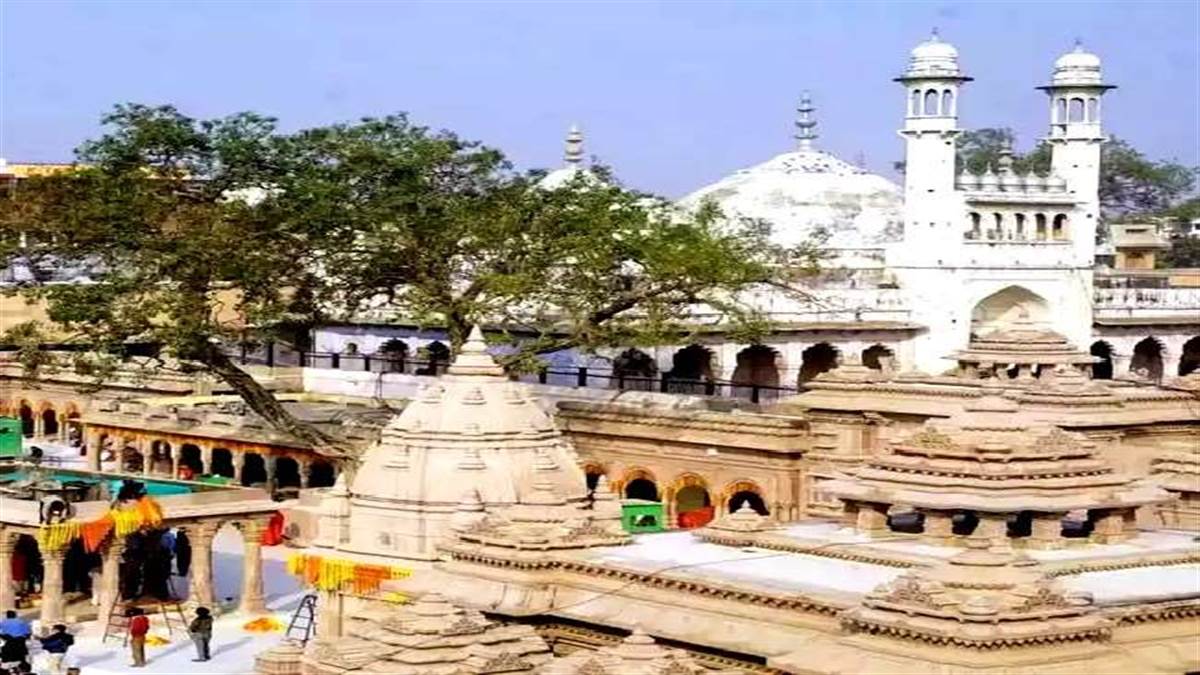 Gyanvapi Masjid Case Updates : ज्ञानवापी मस्जिद मामले में सोमवार को सुनवाई हो रही है।