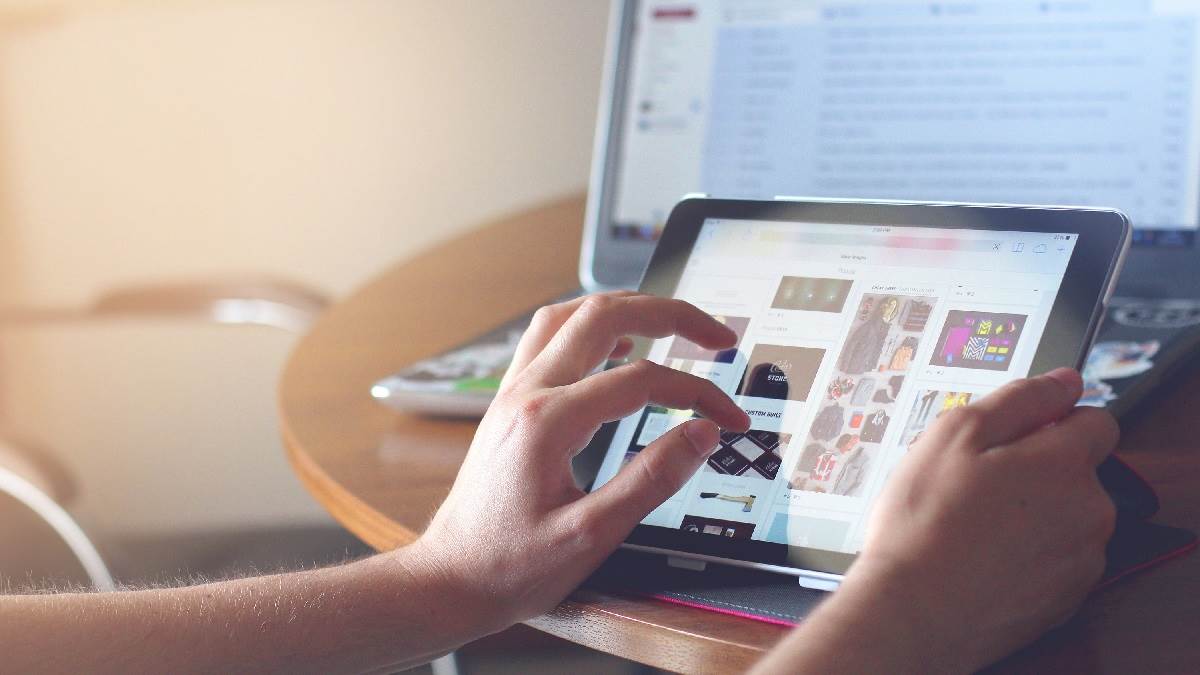 Best Tablets For Students Image Source: Pexels