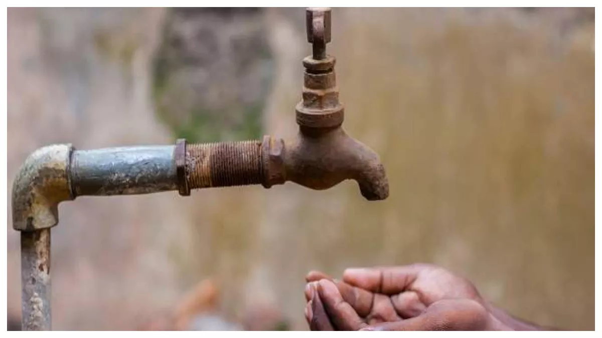 Hamirpur: गर्मी बढ़ने से हमीरपुर जिले में पीने के पानी की किल्लत, उपायुक्‍त ने जल शक्ति विभाग को दिए निर्देश