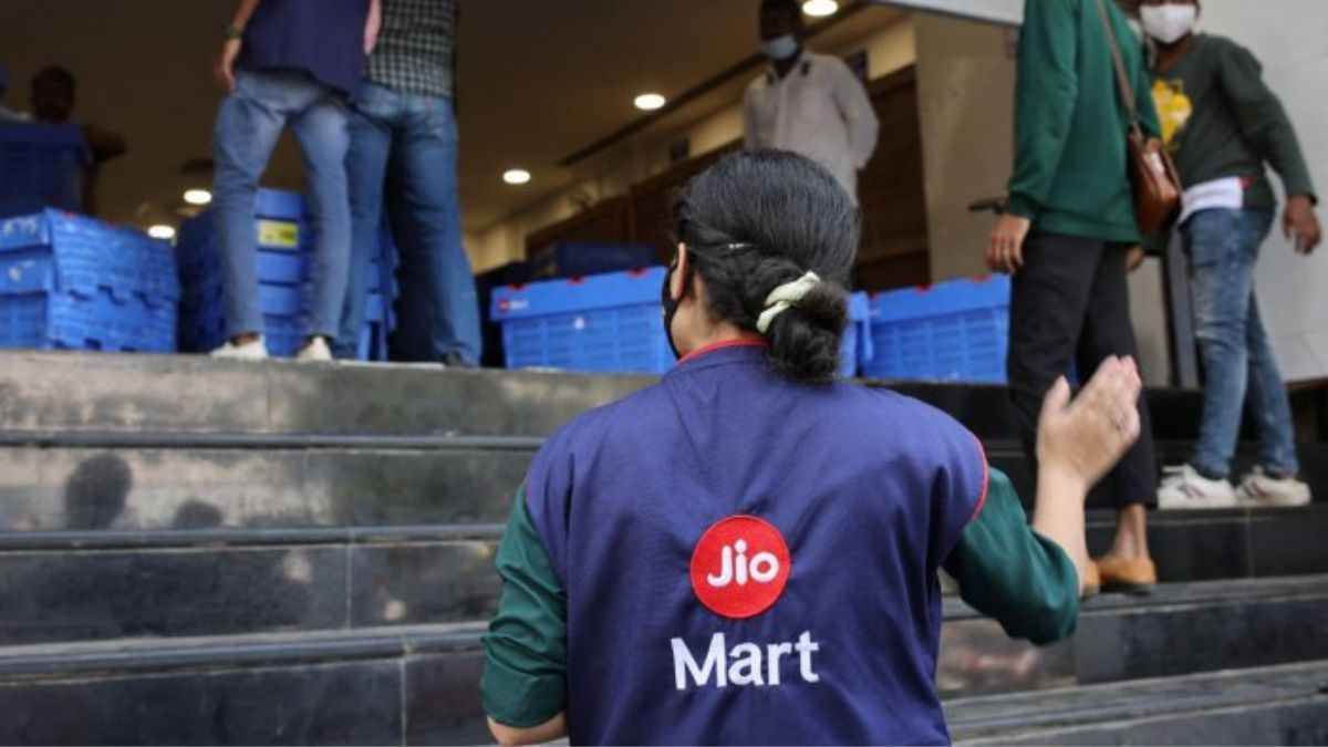 https://www.jagranimages.com/images/newimg/23052023/23_05_2023-jio_mart_23421280.jpg