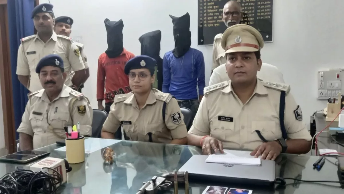 'हम मेजरगंज वाले हैं, घर से उठा लाएंगे...', हथियार लहराते हुए सोशल मीडिया पर की पोस्‍ट, पुलिस ने किया गिरफ्तार