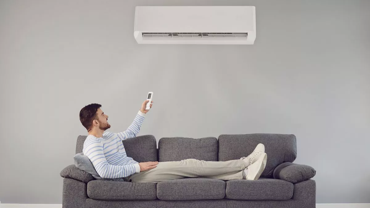 AC Tips: बस एक क्लिक से ही आपके आने से पहले ठंडा हो जाएगा पूरा कमरा, चिलचिलाती गर्मी में चाहिए कूलिंग तो फॉलों करें ये टिप्स