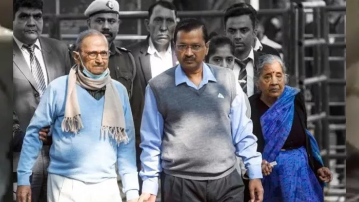CM केजरीवाल के माता-पिता से आज पूछताछ नहीं करेगी दिल्ली पुलिस
