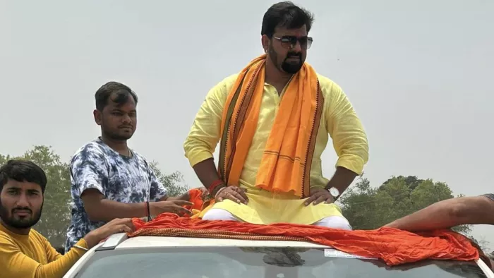 पवन सिंह ने जारी किया वचन पत्र