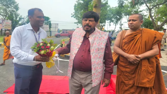 PoK नहीं छोड़ा तो पाकिस्तान से आरपार की हो लड़ाई : रामदास अठावले