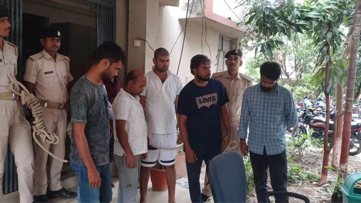 https://www.jagranimages.com/images/newimg/23052025/23_05_2025-bagaha_news_2_23944583.jpg
