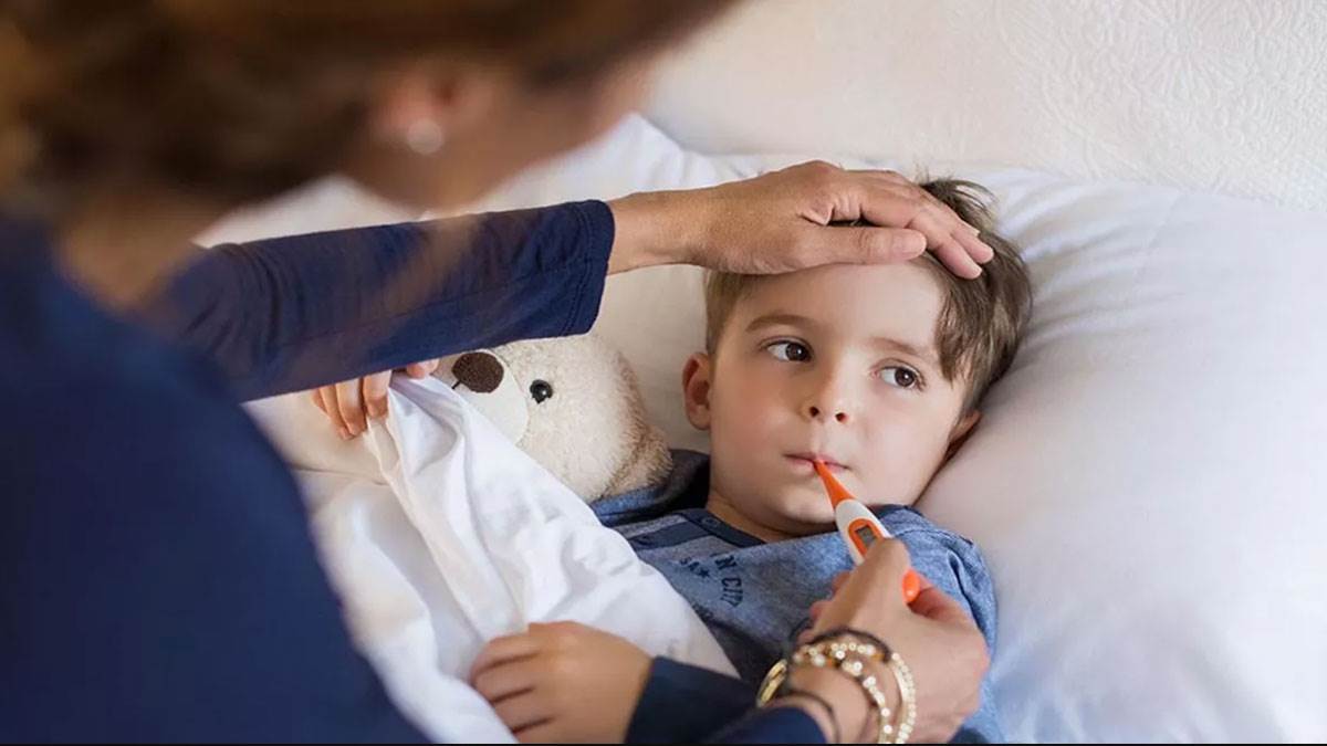 https://www.jagranimages.com/images/newimg/23052025/23_05_2025-child-fever_23944710.jpg