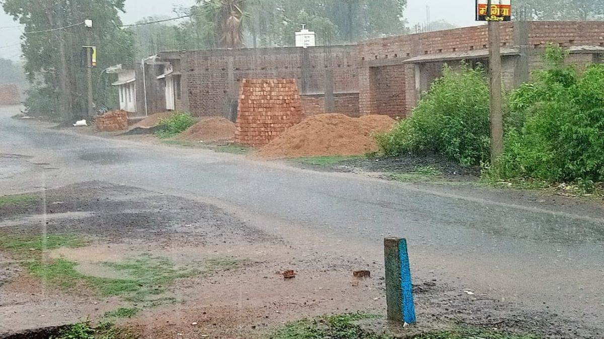 https://www.jagranimages.com/images/newimg/23052025/23_05_2025-pakur_weather_news_23944898.jpg