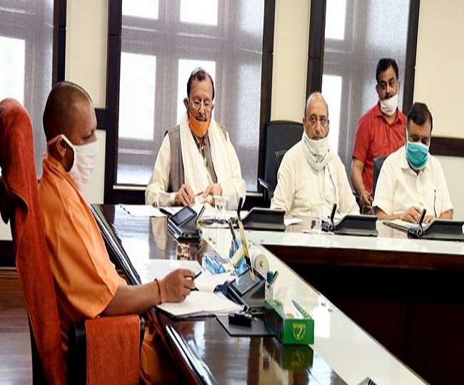 Fight Against Corona in UP CM Yogi Adityanath directs formation of COVID  Desk from Block Level