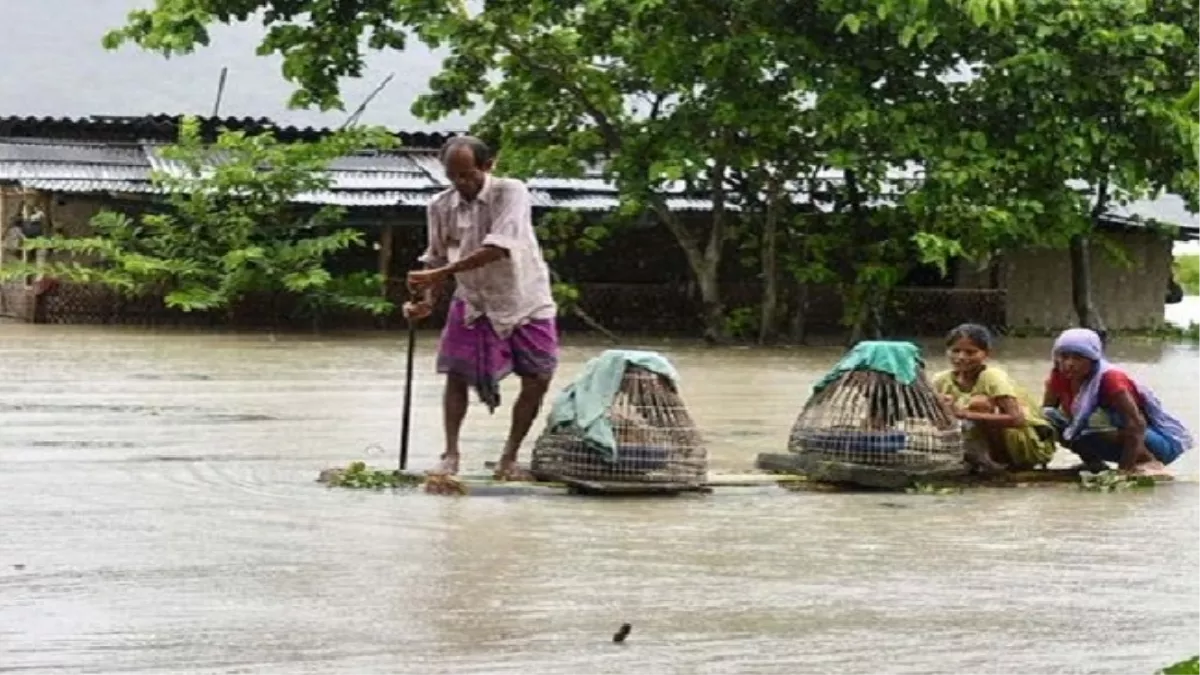 Assam Flood News: असम में बाढ़ की वजह से मरने वालों की संख्या 100 पहुंची, 24 घंटों में 12 लोगों की मौत, स्थिति गंंभीर