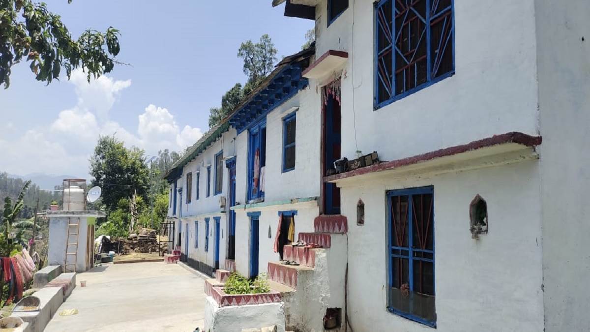 https://www.jagranimages.com/images/newimg/23062022/23_06_2022-bajela_village_22829829.jpg