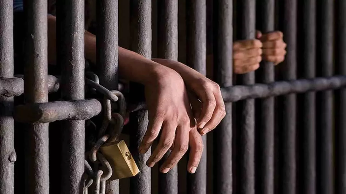 Rajasthan: कोटड़ा की जेल में बंदी से मार-पीट कर तोड़ा हाथ, कैदी ने जेलर और प्रहरी पर लगाया आरोप