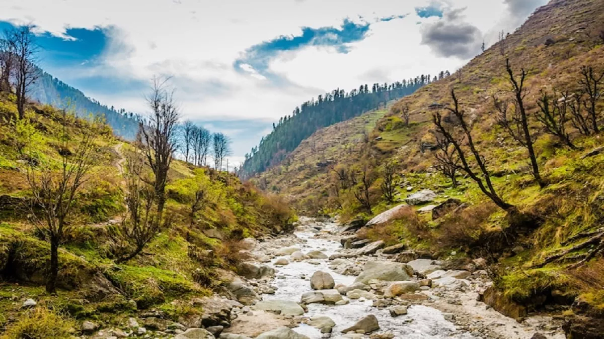 कम बजट में मसूरी और शिमला का आनंद उठाने के लिए उत्तराखंड के इन 2 गांवों की जरूर करें सैर