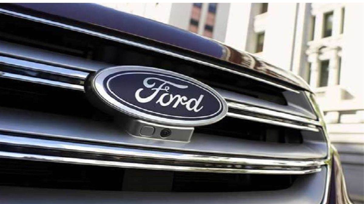Ford इलेक्ट्रिक वाहनों के प्रोडक्शन के लिए बना रही है योजना, जा सकती है हजारों लोगों की नौकरी