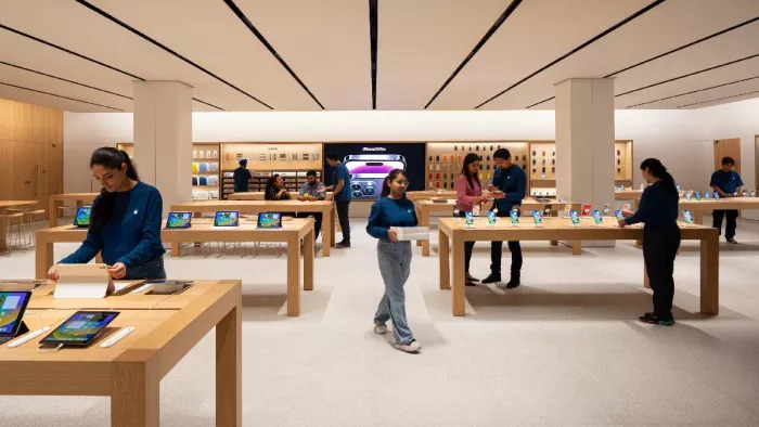 Apple Offers Free Airpod with Macbook in India Check offer details. (Photo Apple)