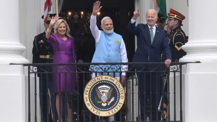 प्रधानमंत्री नरेंद्र मोदी के अमेरिका दौरे पर हमलावर विपक्ष