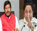 यूपी में बहुजन कल्याण यात्रा निकालेंगे आरपीआई प्रमुख रामदास आठवले (फाइल फोटो)