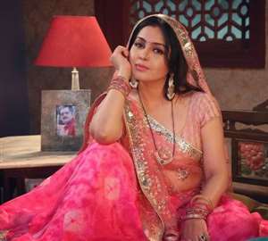 शुभांगी अत्रे लोकप्रिय एक्ट्रेस हैl वह इंस्टाग्राम पर भी काफी लोकप्रिय हैंl