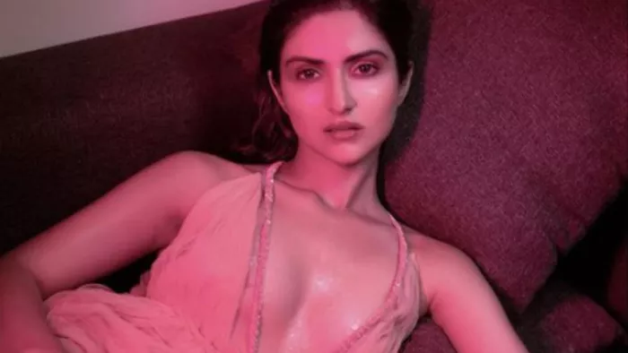 Pranutan Bahl Looks Hot and Glamorous in Photos. Photos- Instagram