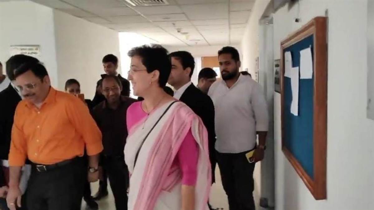 AAP नेता आतिशी को राउज एवेन्यू कोर्ट से मिली जमानत, माफी मांगने के लिए दिया गया था कानूनी नोटिस