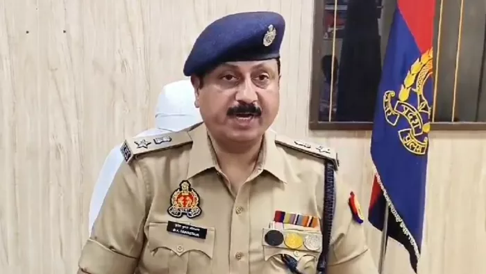 पुलिस अधीक्षक बृजेश कुमार श्रीवास्तव। फोटो- कौशांबी पुलिस ट्विटर हैंडल