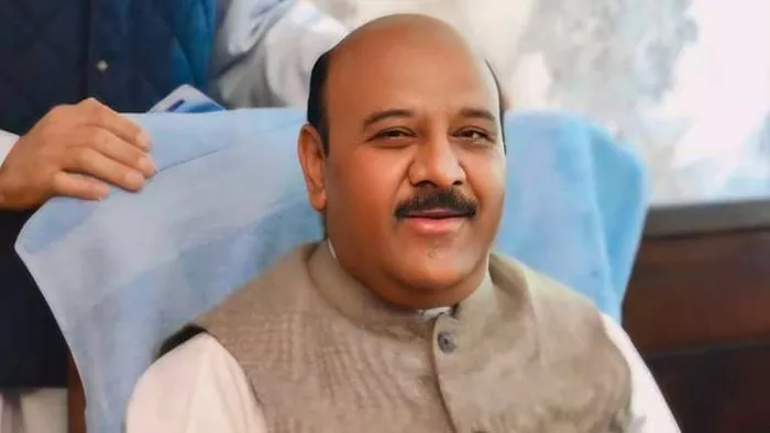 बाद में महिला ने शिकायत दर्ज कराई, लेकिन फिर वापस ले ली।