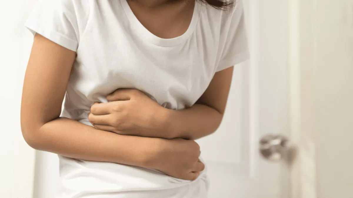 Diarrhea Symptoms: बरसात में बढ़ा डायरिया का खतरा, स्वास्थ्य पर रखें विशेष नजर; जानिए लक्षण