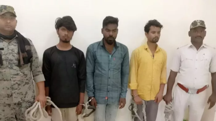 पुलिस की वर्दी उतरवाने की धमकी देने वाले युवक भेजे गए जेल। जागरण फोटो