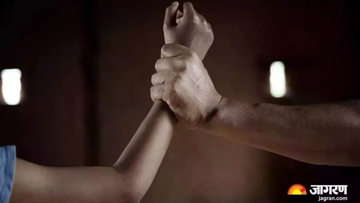 kanpur harassment case three youths molested girl student returning from coaching case registered