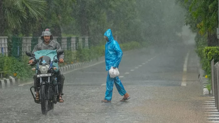 आज मौसम रहेगा तूफानी, दिल्ली-यूपी में गिरेगा झमाझम पानी (फोटो- पीटीआई)