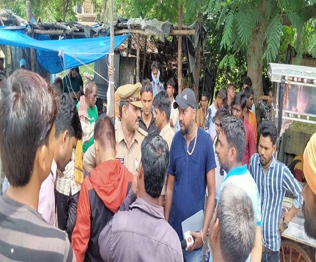 villagers gt road jammed on death of youth in bilhaur young man had set himself on fire