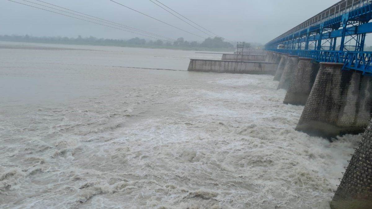 https://www.jagranimages.com/images/newimg/23082023/23_08_2023-champawat_rain_23509936.jpg