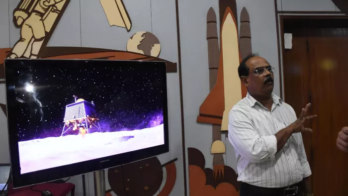 Chandrayaan-3 Moon Landing: आज चंद्रयान-3 की लैंडिंग पर तारामंडल में होगा जश्न का माहौल