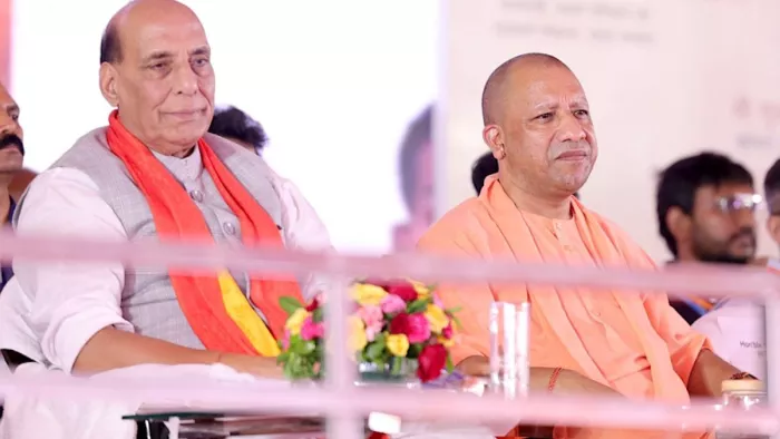 By Election Ghosi: रक्षा मंत्री राजनाथ सिंंह व मुख्यमंत्री योगी आदित्यनाथ