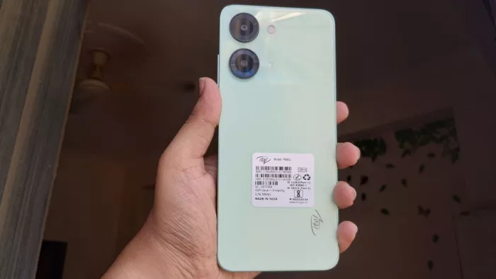 Itel P40 Plus की कीमत भारत में सिर्फ 8,098 रुपये है।