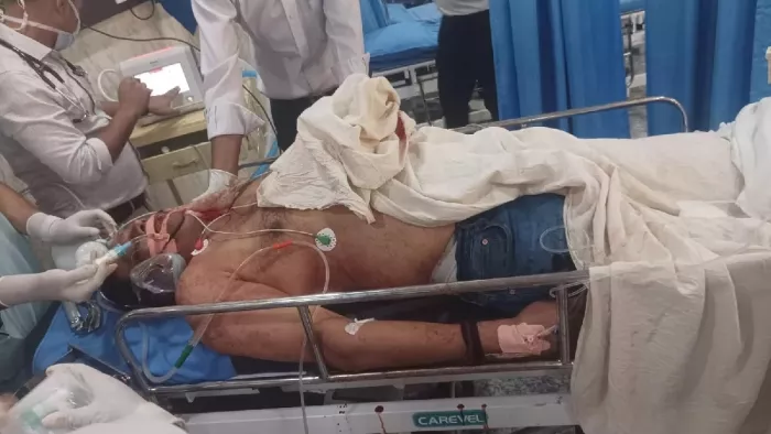 गोली लगने से जख्मी पार्षद पति नीलेश मुखिया की दिल्ली एम्स में इलाज के दौरान मौत।